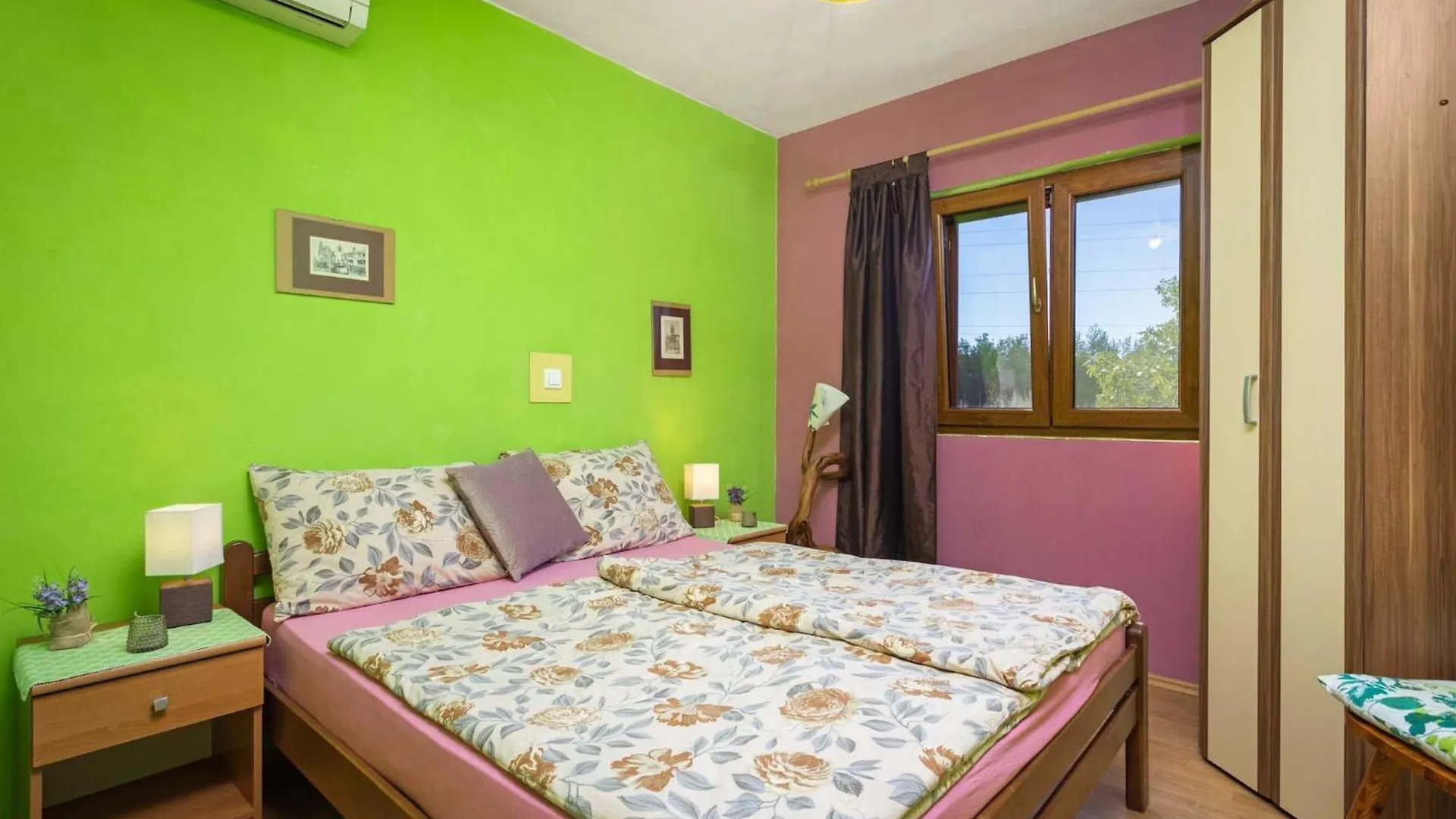 Holiday Home Pina Pola