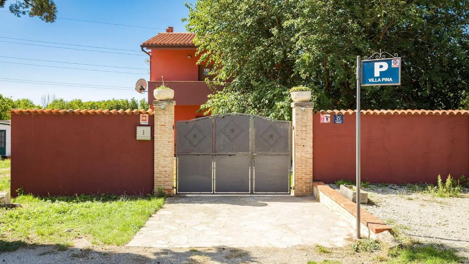 Holiday Home Pina Pula
